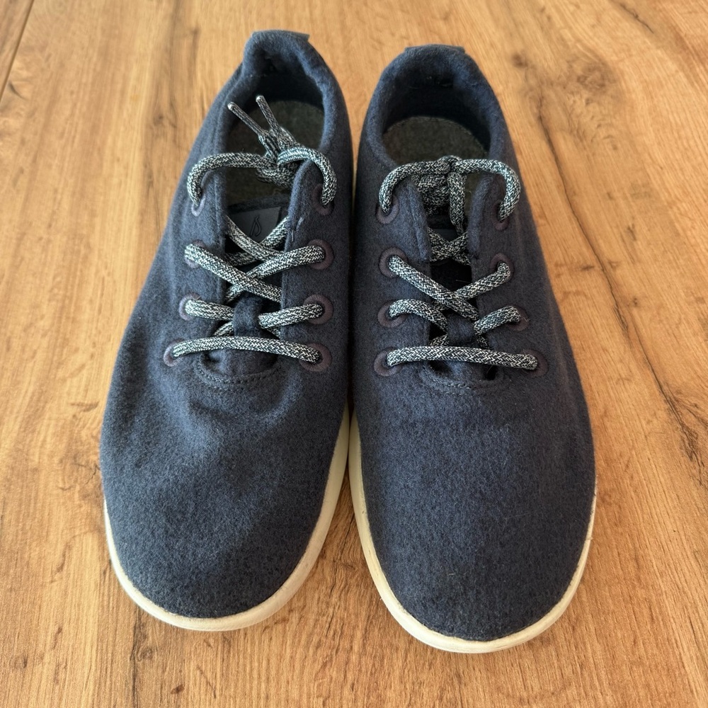 Allbirds Men's Wool Runners - Navy / Cream - Size 9 - Picture 2 of 9